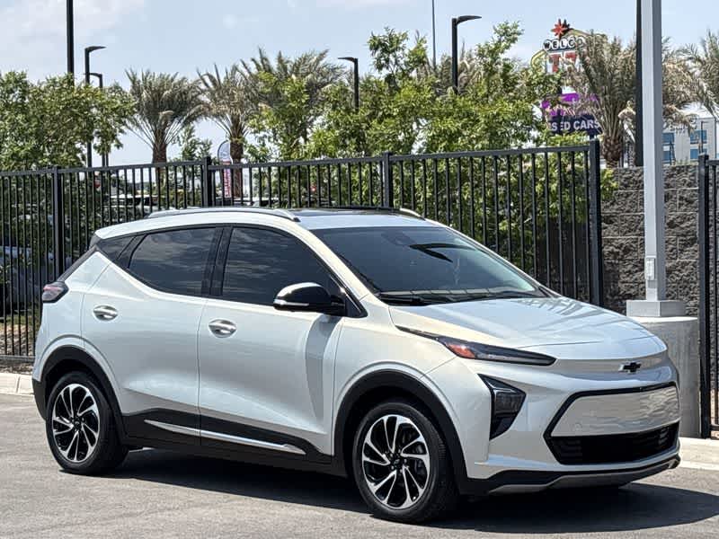 Used 2022 Chevrolet Bolt EUV Premier with VIN 1G1FZ6S01N4121502 for sale in Las Vegas, NV