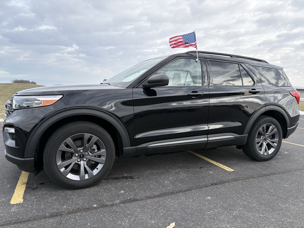 2021 Ford Explorer XLT's photo