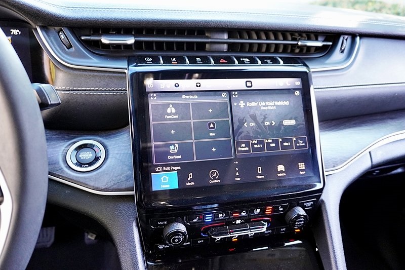 Used 2023 White Jeep Limited image 26