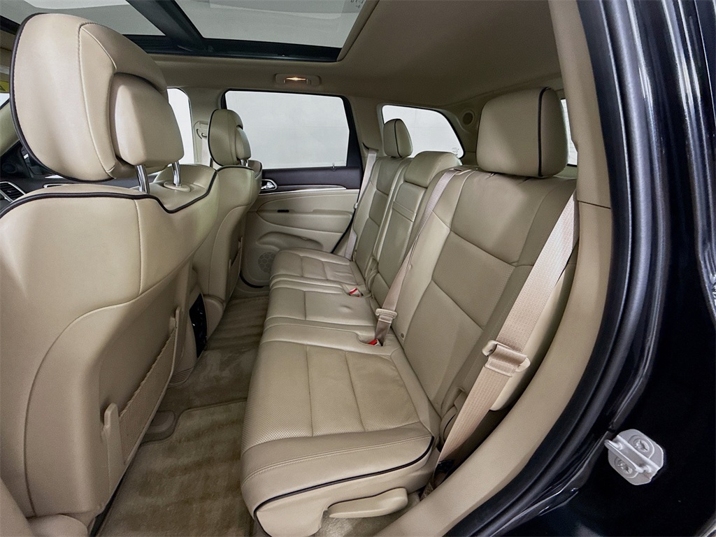 2015 Jeep Grand Cherokee Overland photo 21
