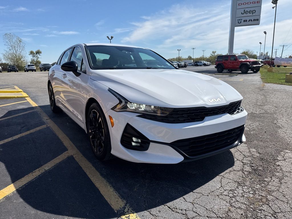 2022 Kia K5 GT-Line photo 2