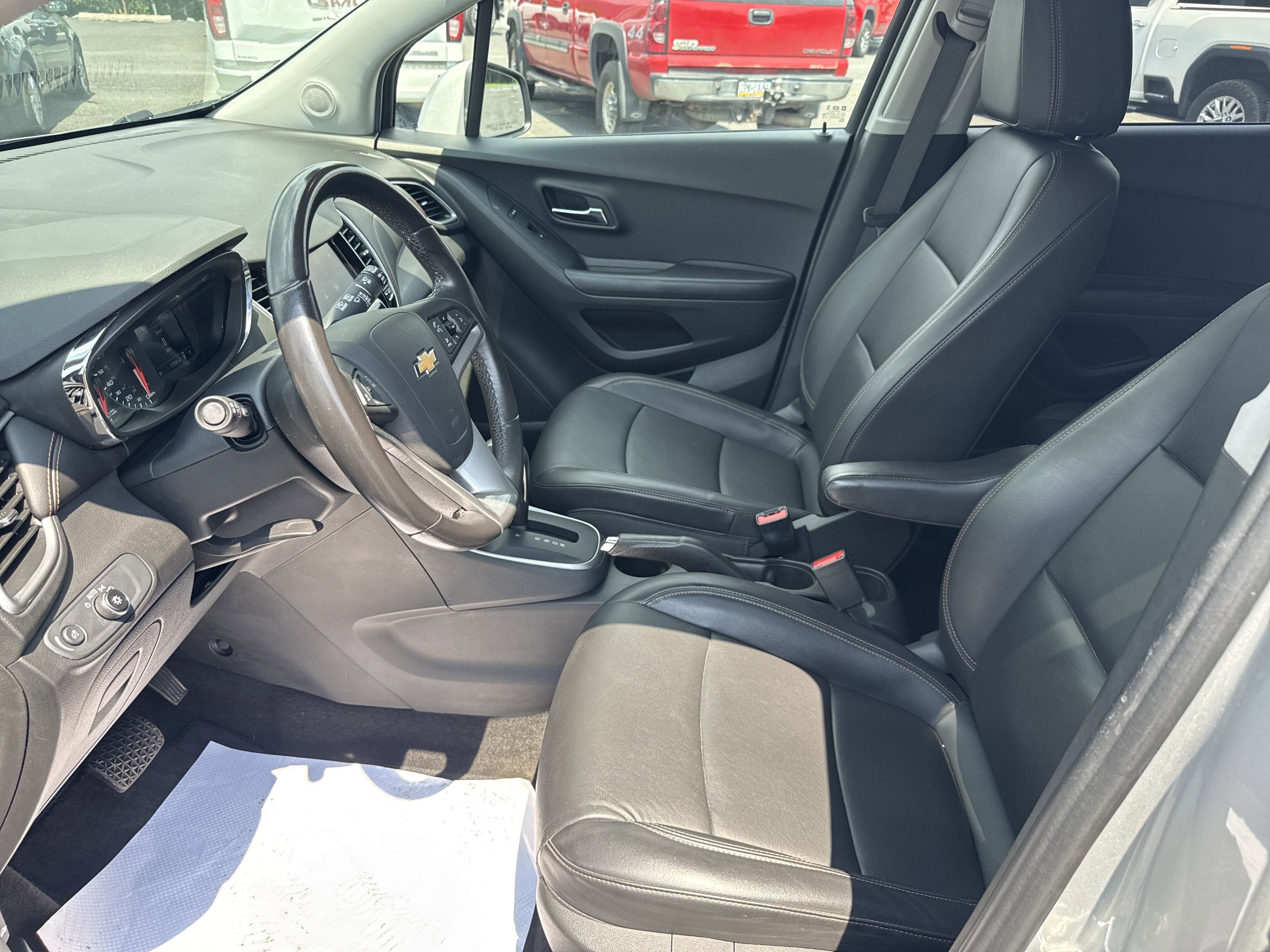 2022 Chevrolet Trax LT photo 9