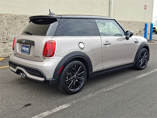 2024 Mini Cooper 2 Door Hardtop Signature photo 7