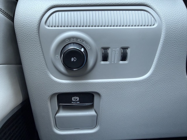 2025 Jeep Wagoneer Series III photo 21