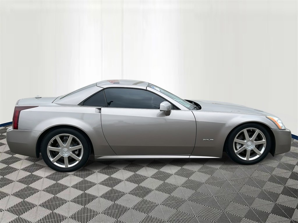 2005 Cadillac XLR photo 5