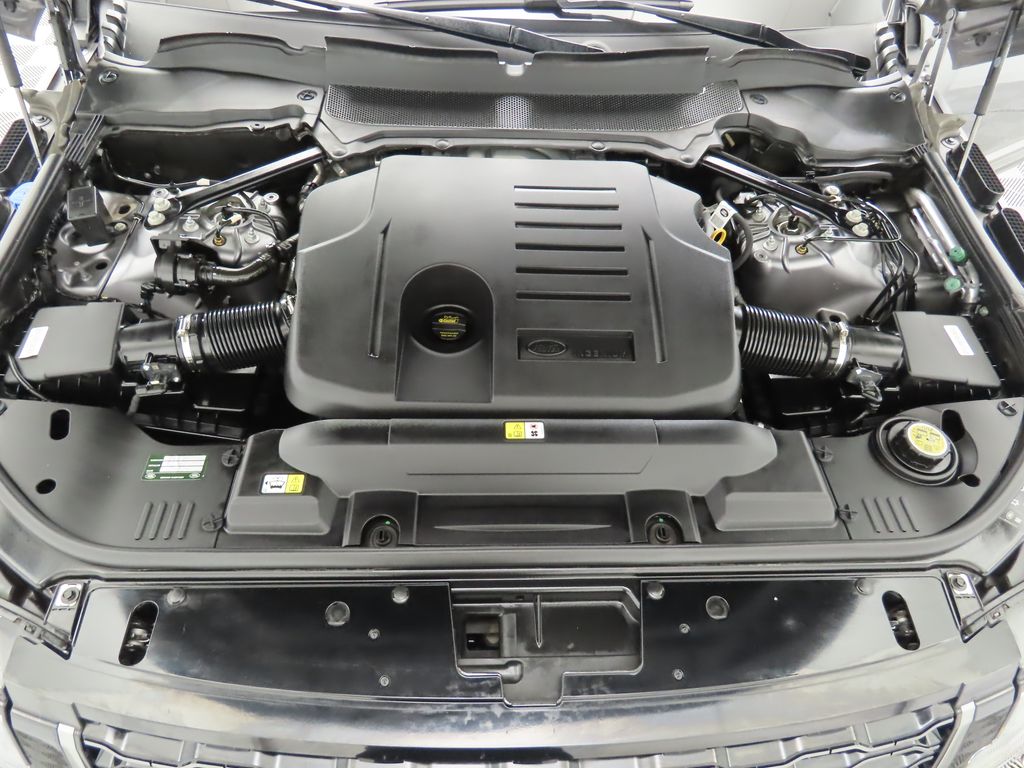 2021 Land Rover Range Rover Base photo 22