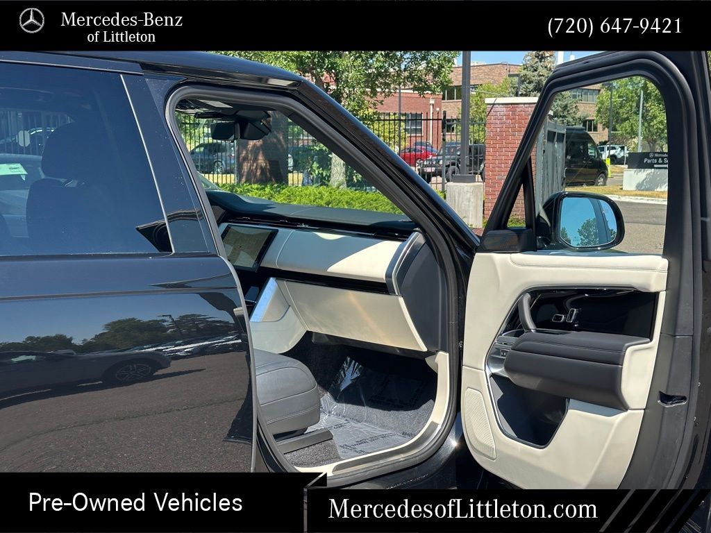 2024 Land Rover Range Rover SE photo 22