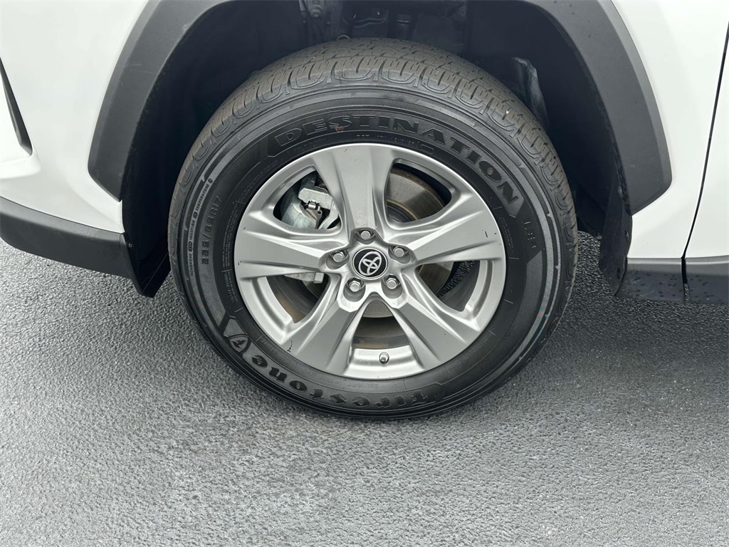 2024 Toyota RAV4 Hybrid LE photo 26