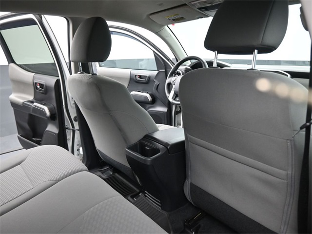 2020 Toyota Tacoma SR5 photo 19