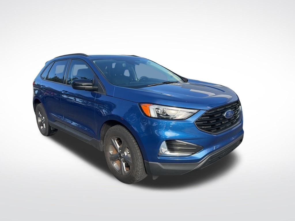 2023 Ford Edge SEL photo 2