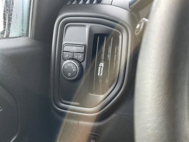 2023 Chevrolet Silverado 1500 Custom photo 14