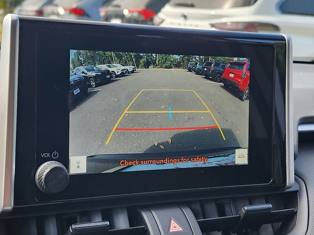 2025 Toyota RAV4 LE photo 15