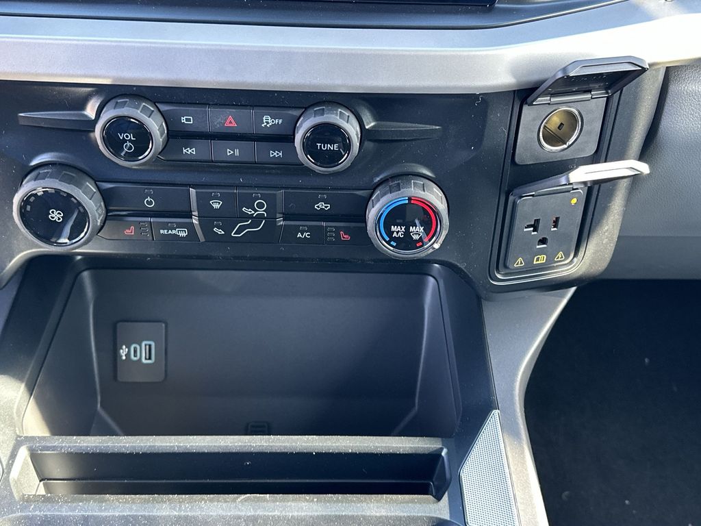 2025 Ford F-350 XLT photo 25