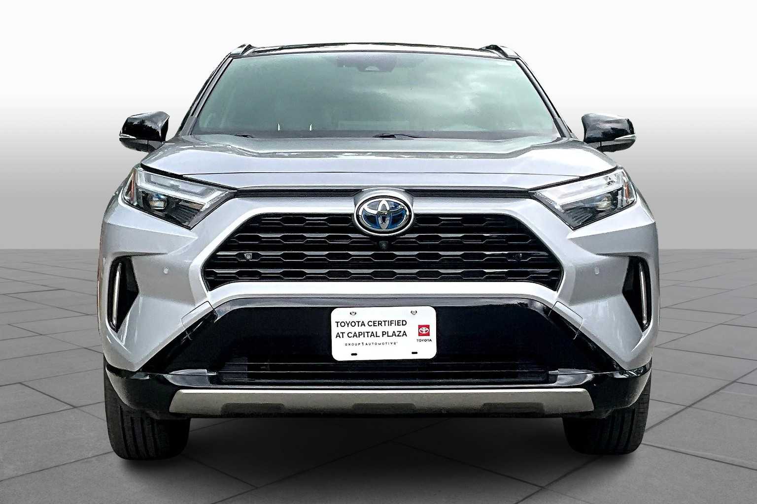 2022 Toyota RAV4 Hybrid XSE photo 3