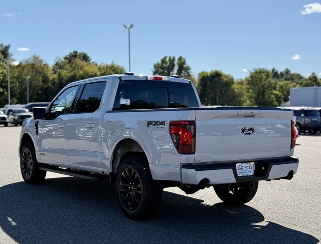 2025 Ford F-150 XLT photo 8