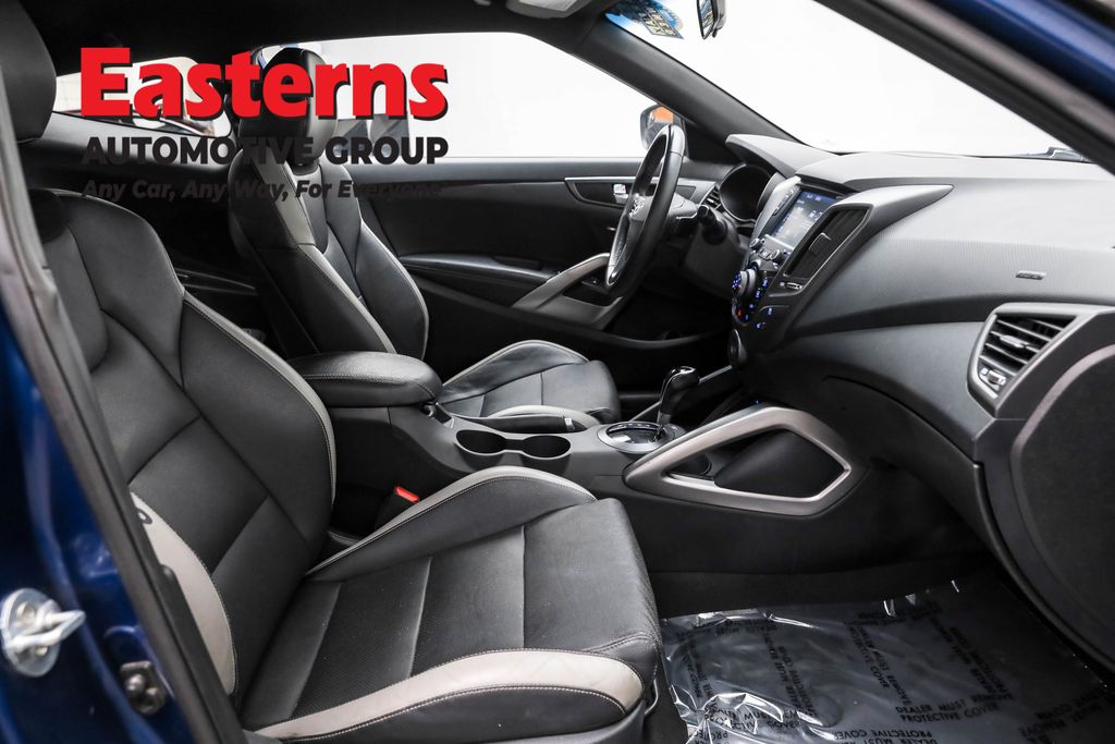 2017 Hyundai Veloster Turbo photo 19