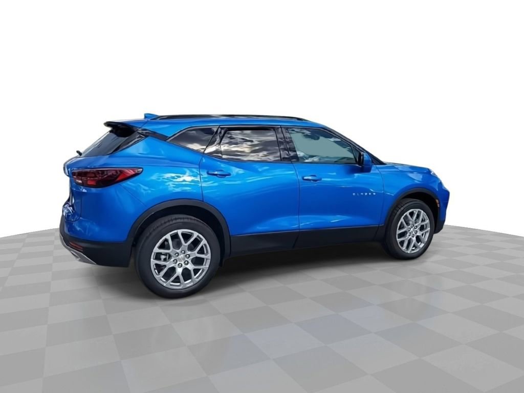 2025 Chevrolet Blazer 2LT photo 8
