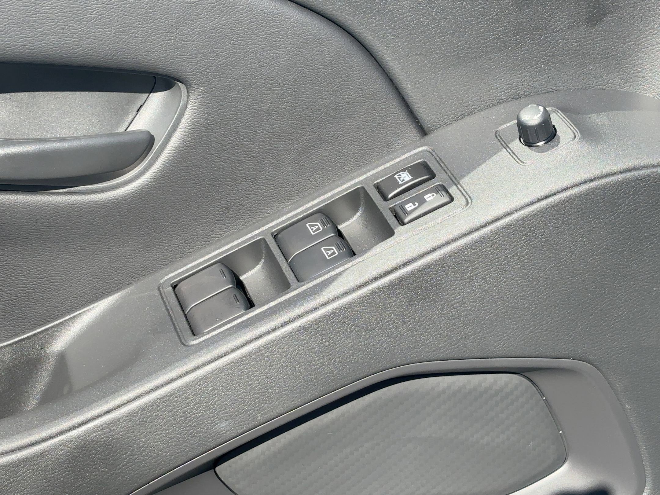 2026 Nissan Frontier SV photo 12