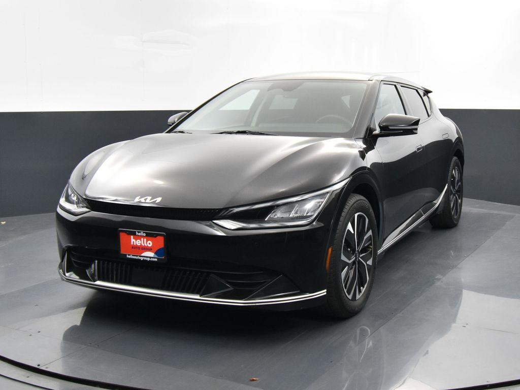 2022 Kia EV6 Wind photo 2