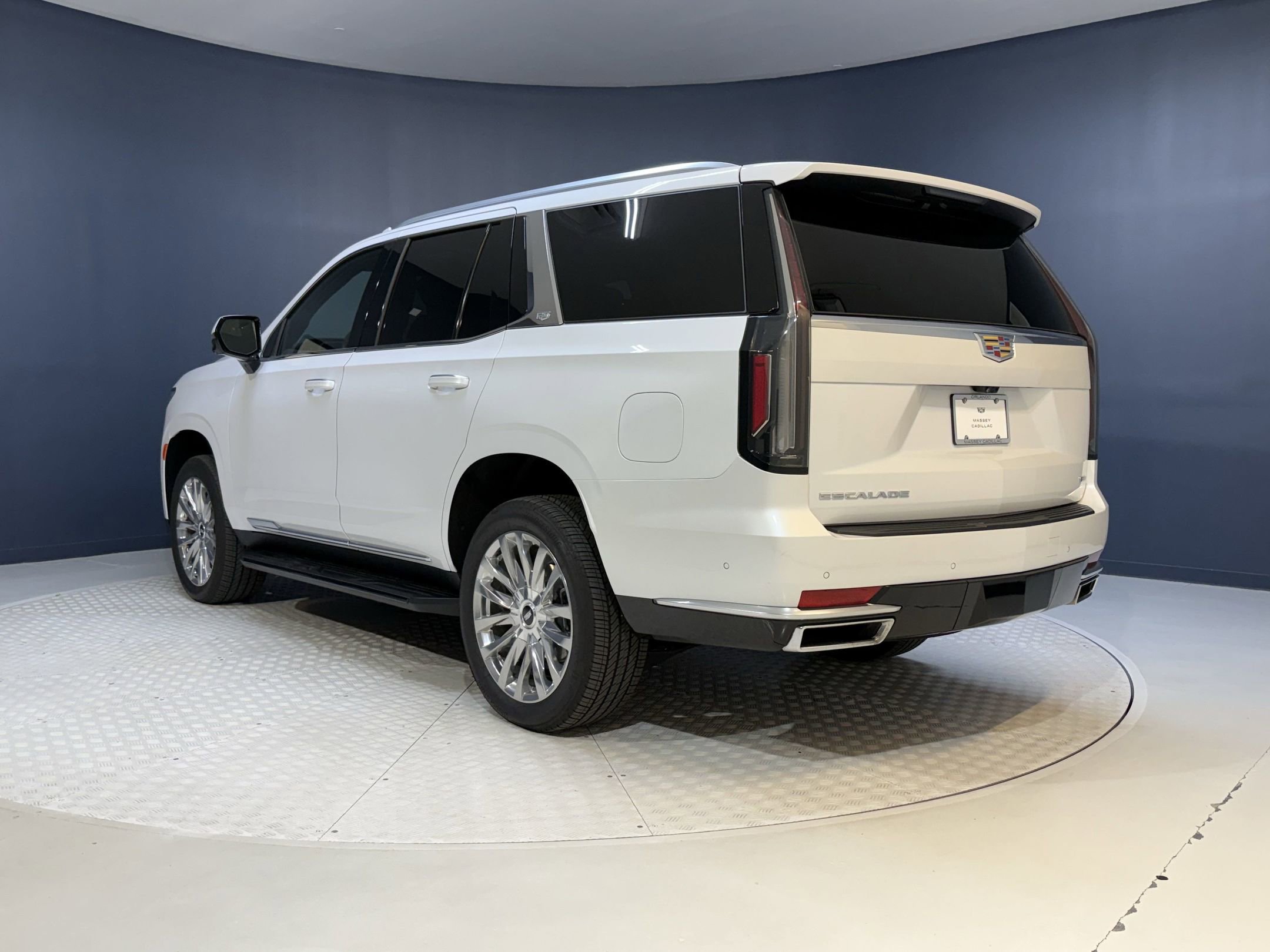 2024 Cadillac Escalade Premium Luxury photo 3