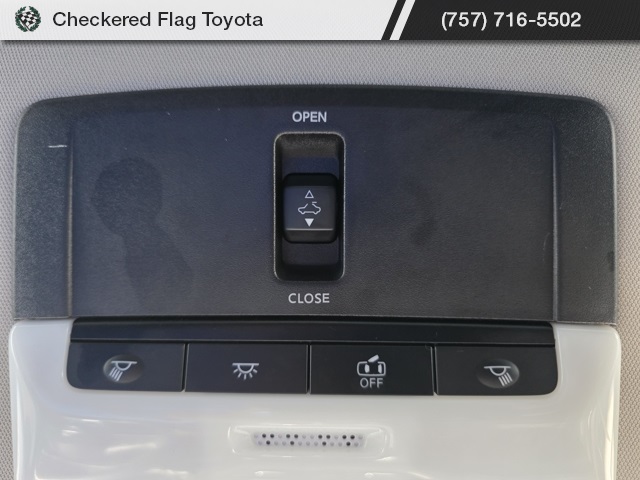 2022 Nissan Altima SR photo 9