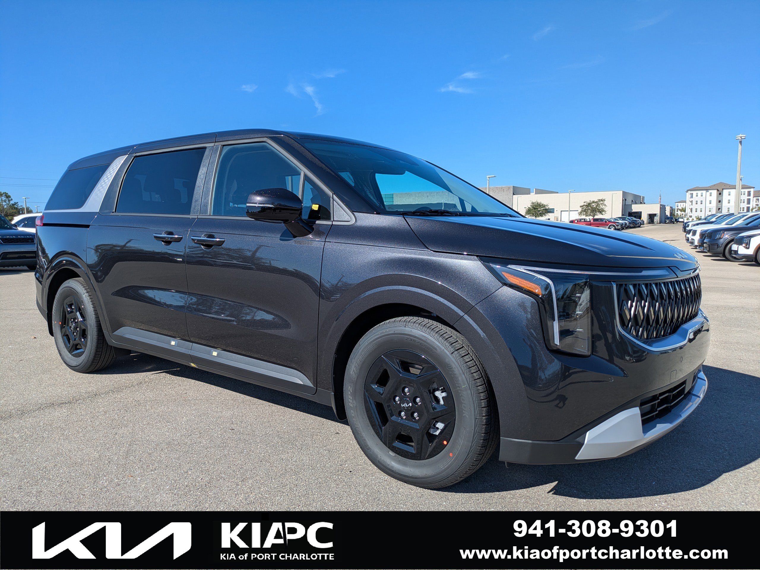 2026 Kia Carnival LXS's photo