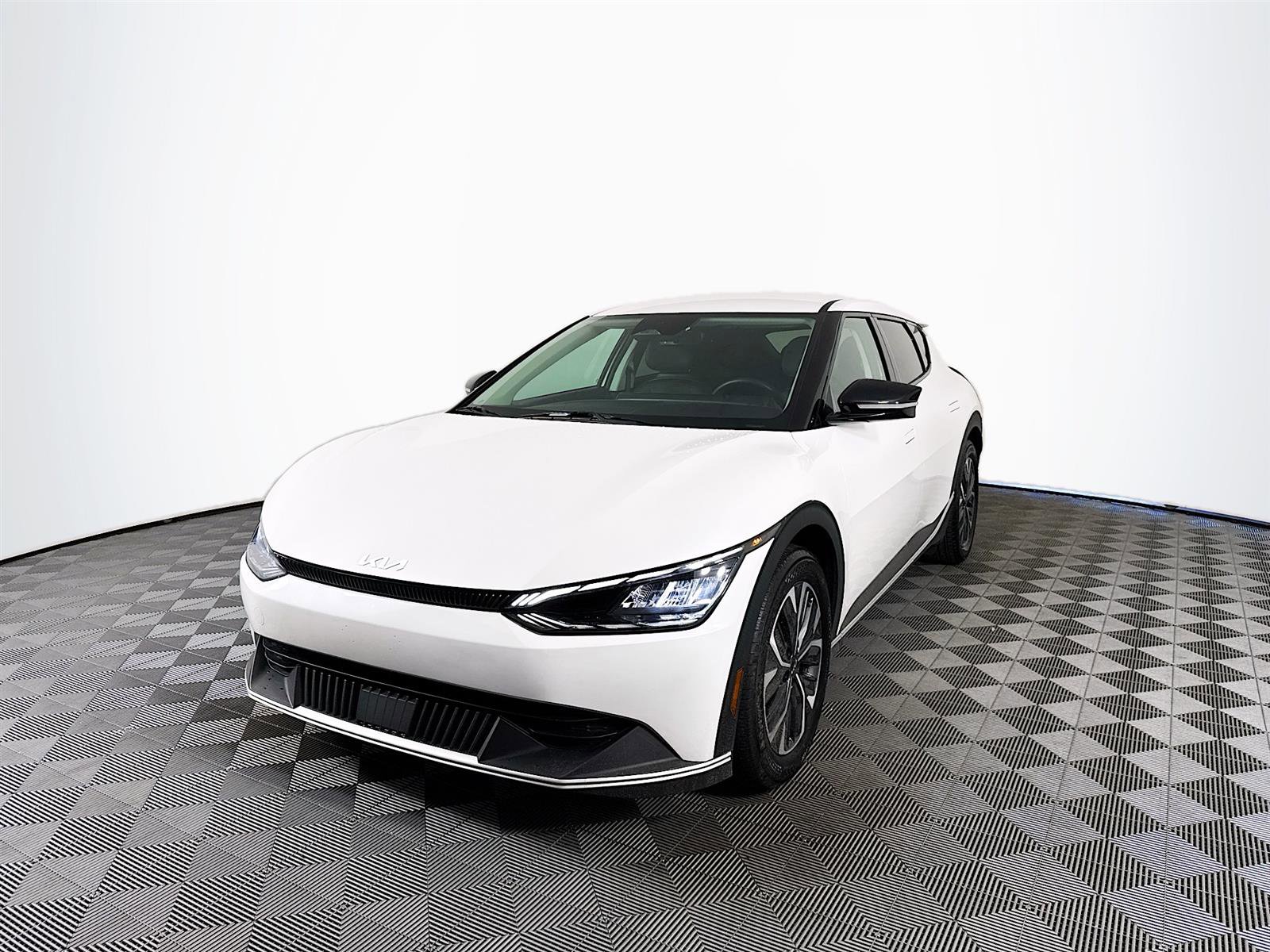 2022 Kia EV6 Light photo 3