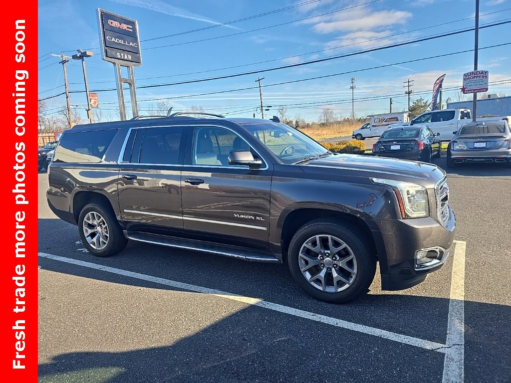 2017 GMC Yukon XL SLE's photo