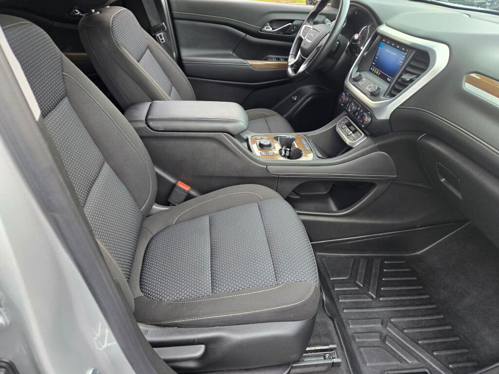 2020 Gmc Acadia SLE photo 4