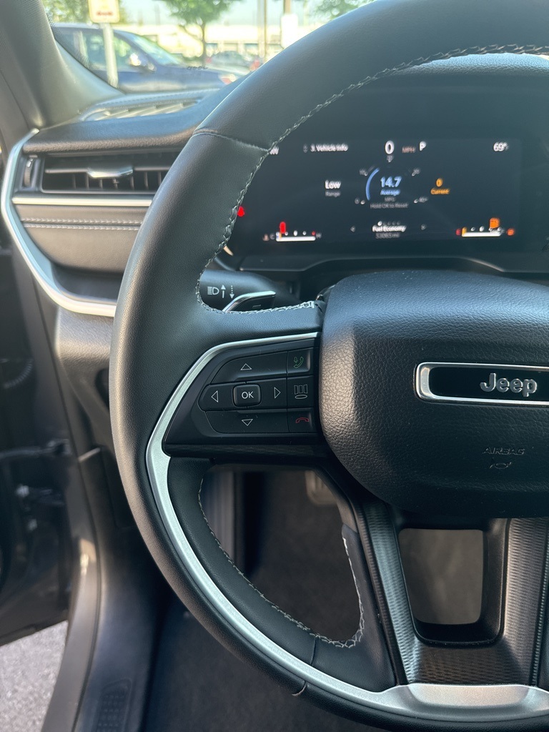 2024 Jeep Grand Cherokee Altitude photo 30