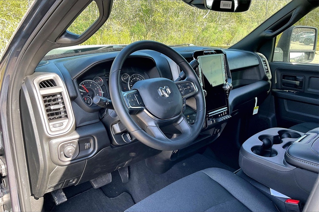 2026 Ram 2500 Tradesman photo 4