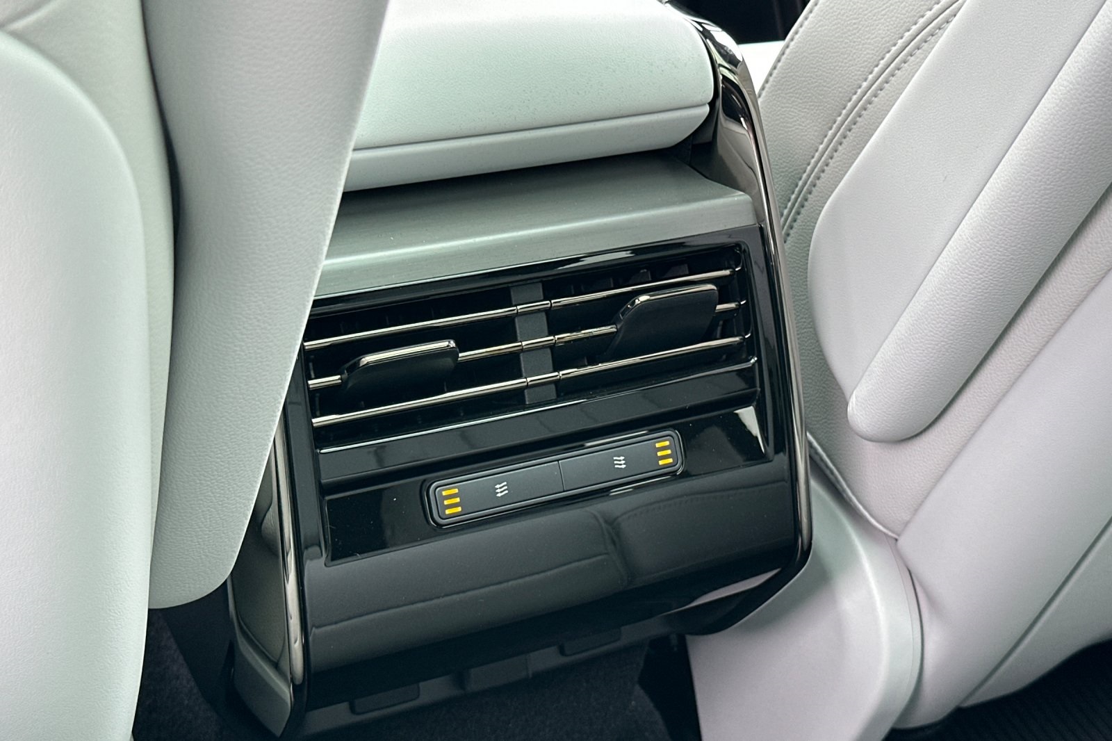 2025 Land Rover Range Rover Sport P360 S photo 14