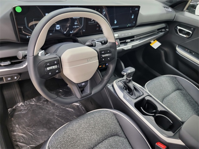 2025 Kia K4 GT-Line photo 12