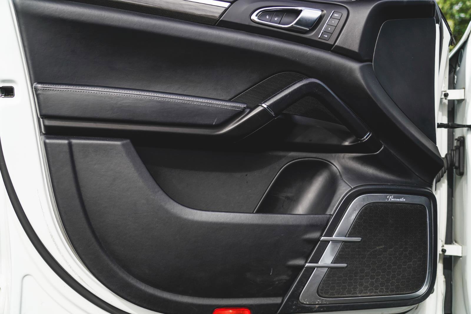 2016 Porsche Cayenne Turbo photo 15