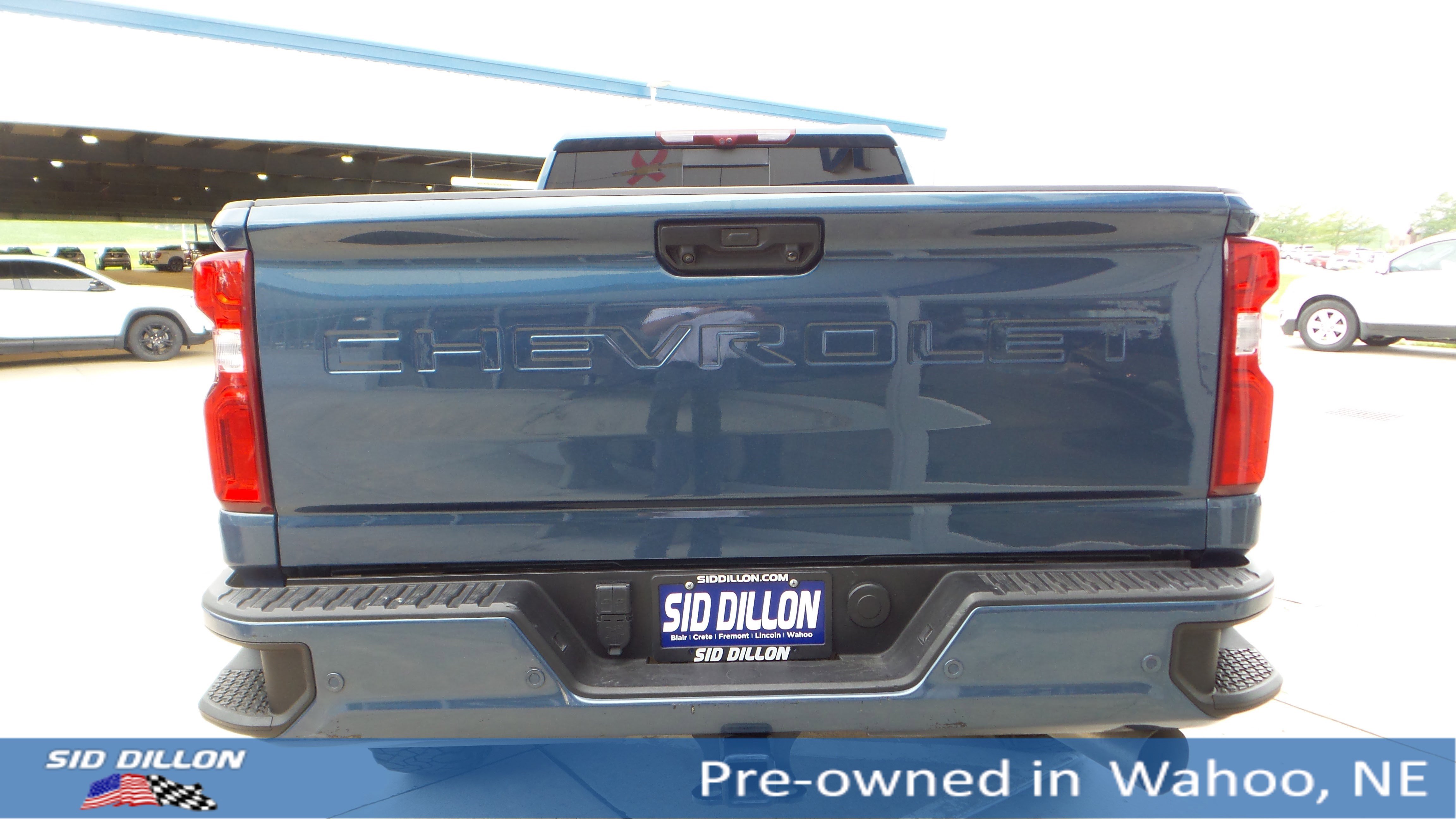 Used 2024 Lakeshore Blue Metallic Chevrolet High Country image 4