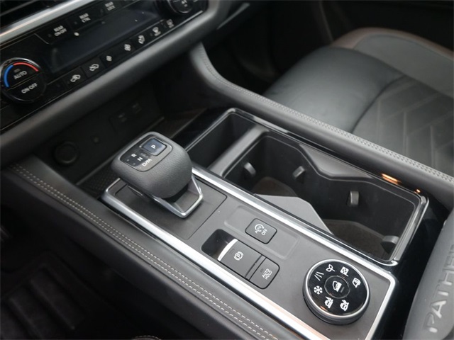 2022 Nissan Pathfinder Platinum photo 29