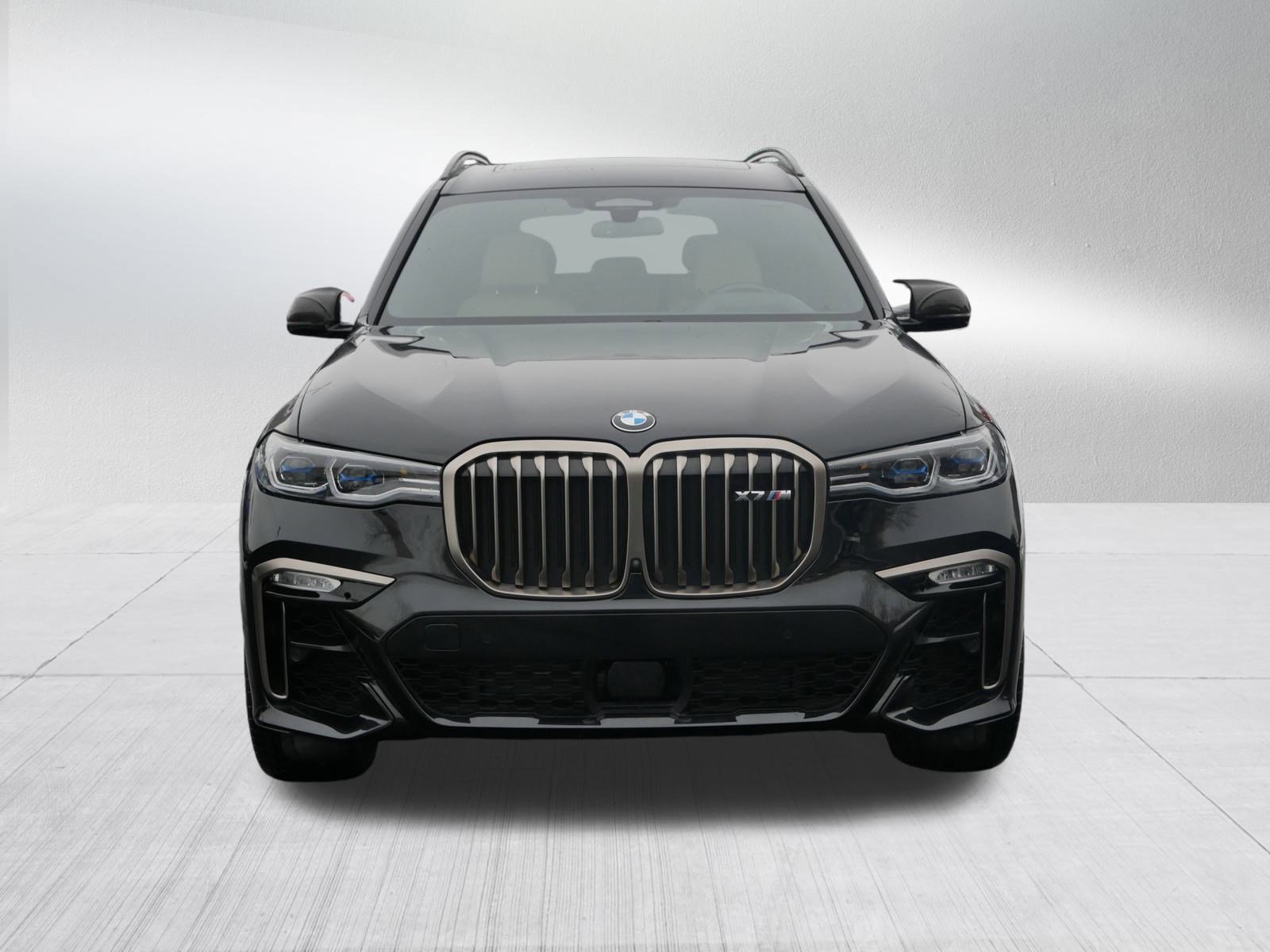 Used 2022 BMW X7 M50i with VIN 5UXCX6C03N9J37992 for sale in Minneapolis, Minnesota