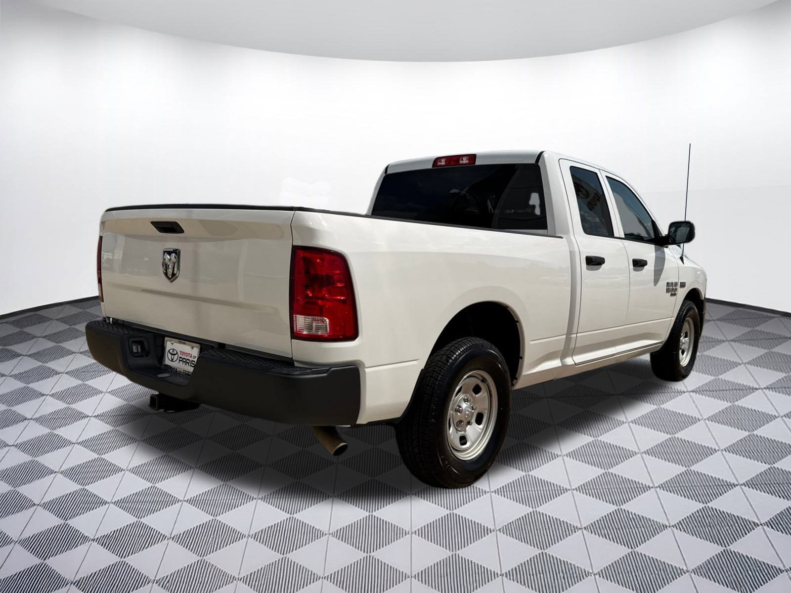 2019 Ram 1500 Classic Tradesman photo 3