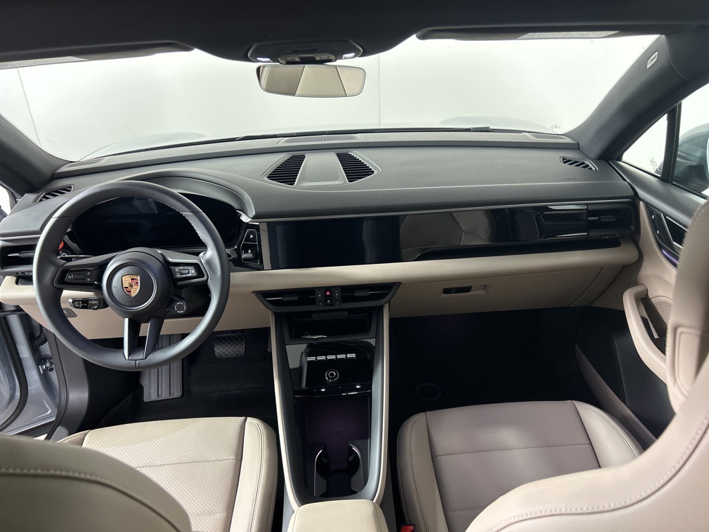 2025 Porsche Macan Electric photo 19