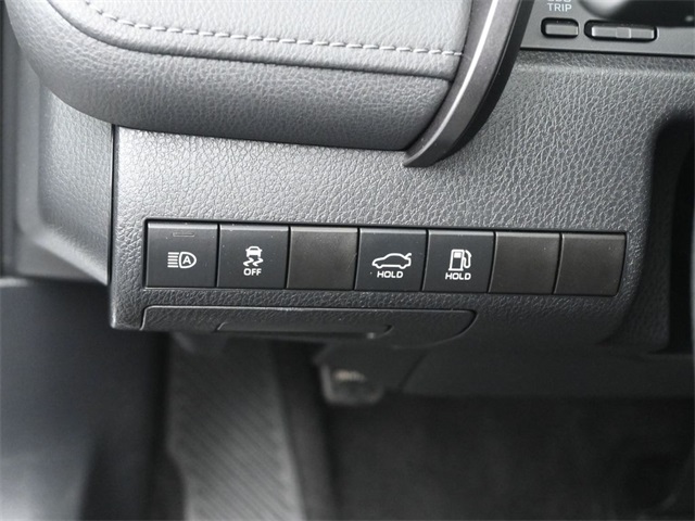 2023 Toyota Camry LE photo 13