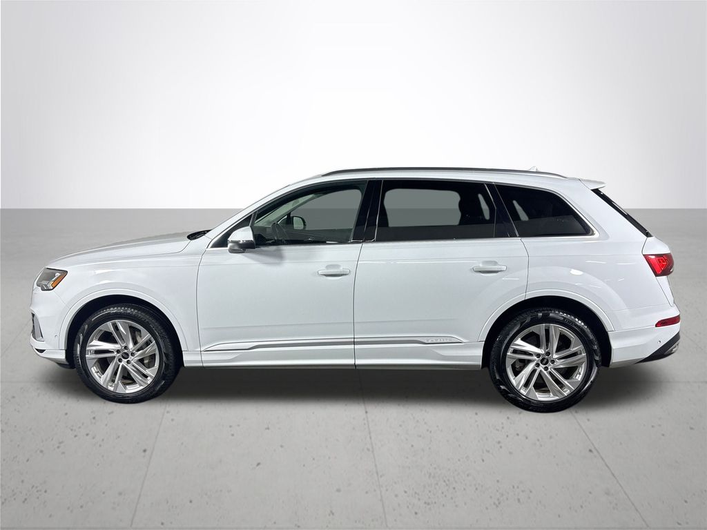 2024 Audi Q7 55 Premium Plus photo 9