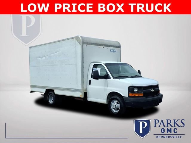 2014 Chevrolet Express Cutaway Base's photo