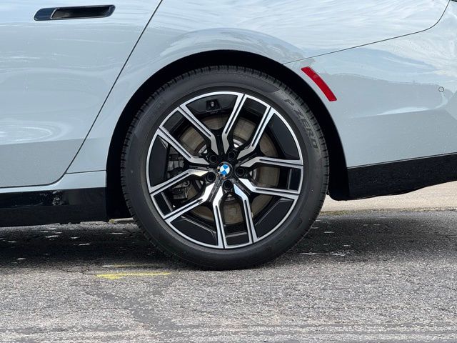 2024 Bmw 760i photo 3