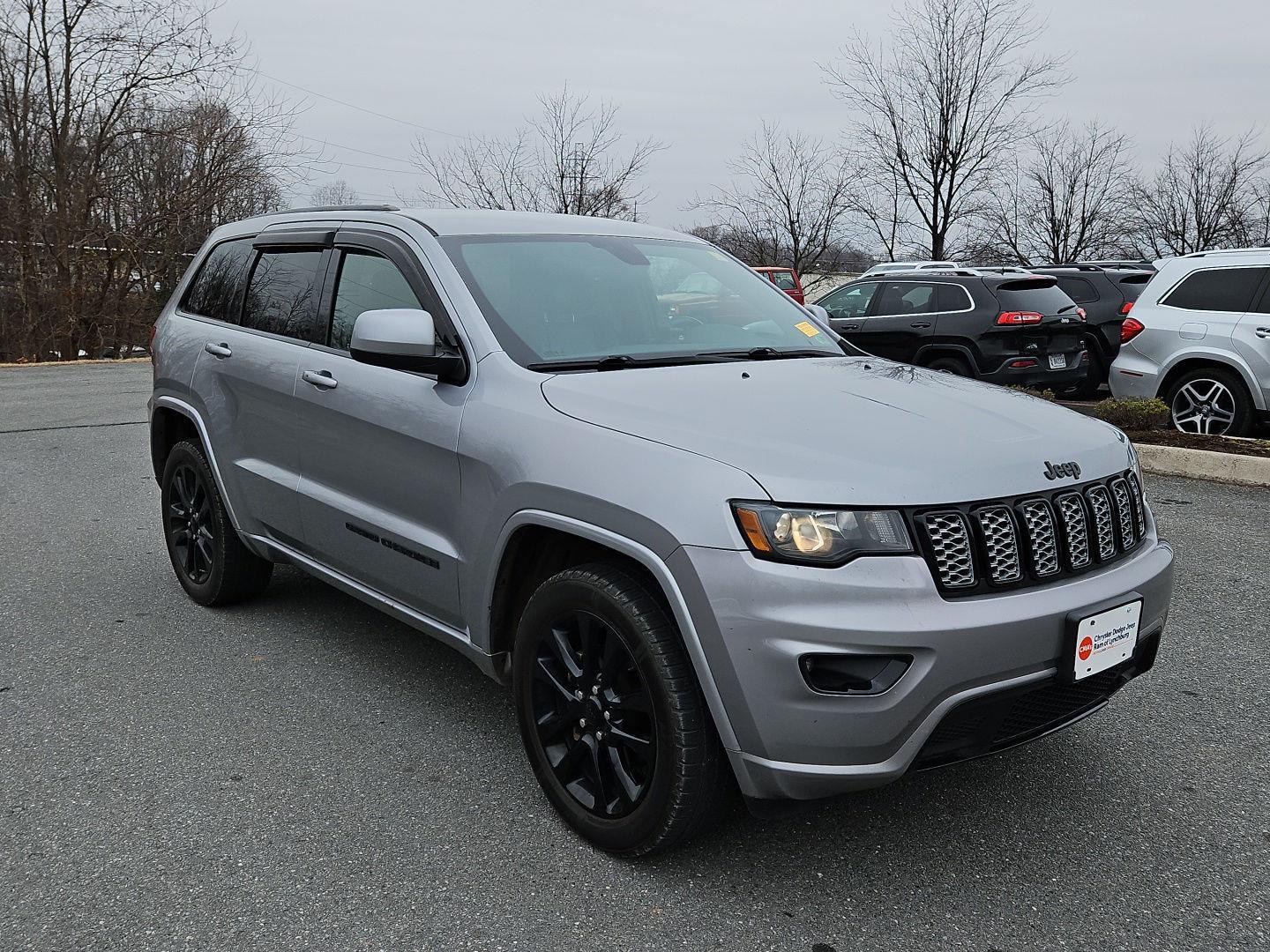 2017 Jeep Grand Cherokee Altitude's photo