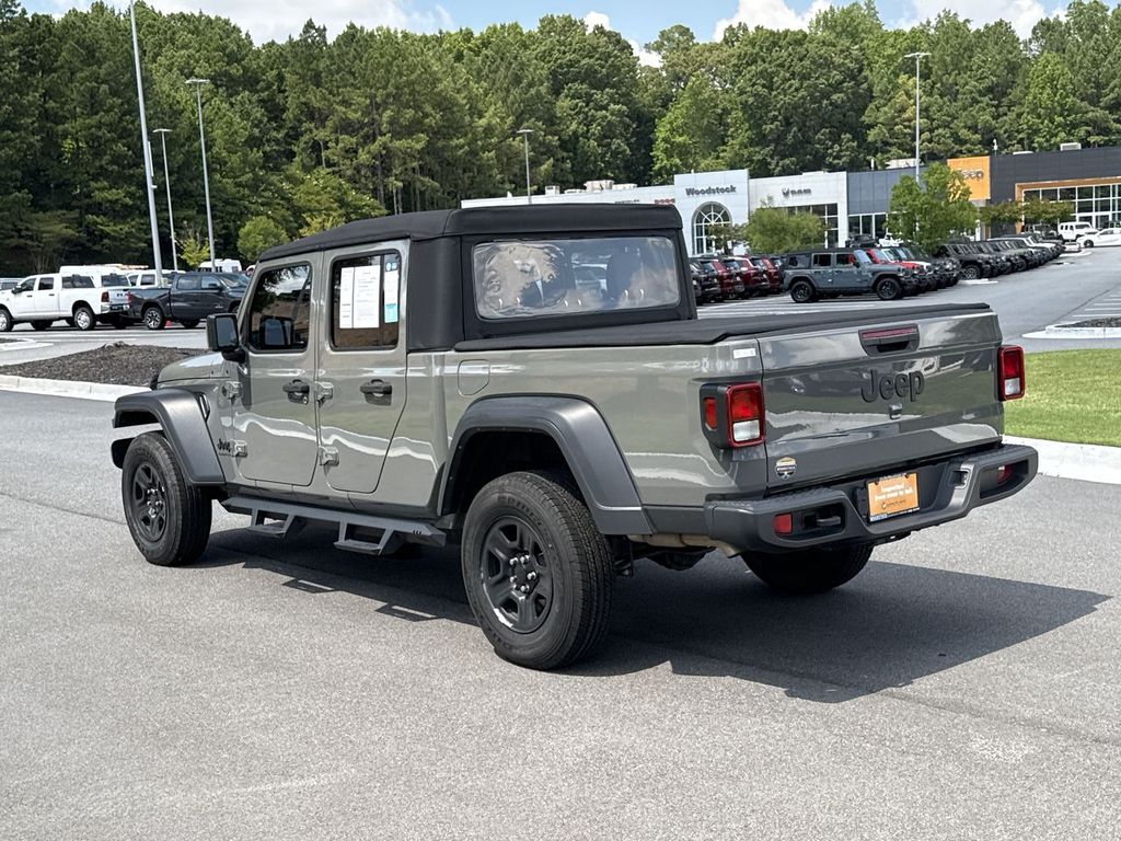 2023 Jeep Gladiator Sport photo 3