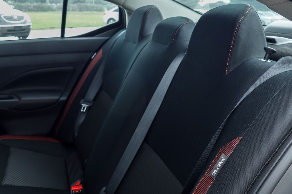 2025 Nissan Versa SR photo 17