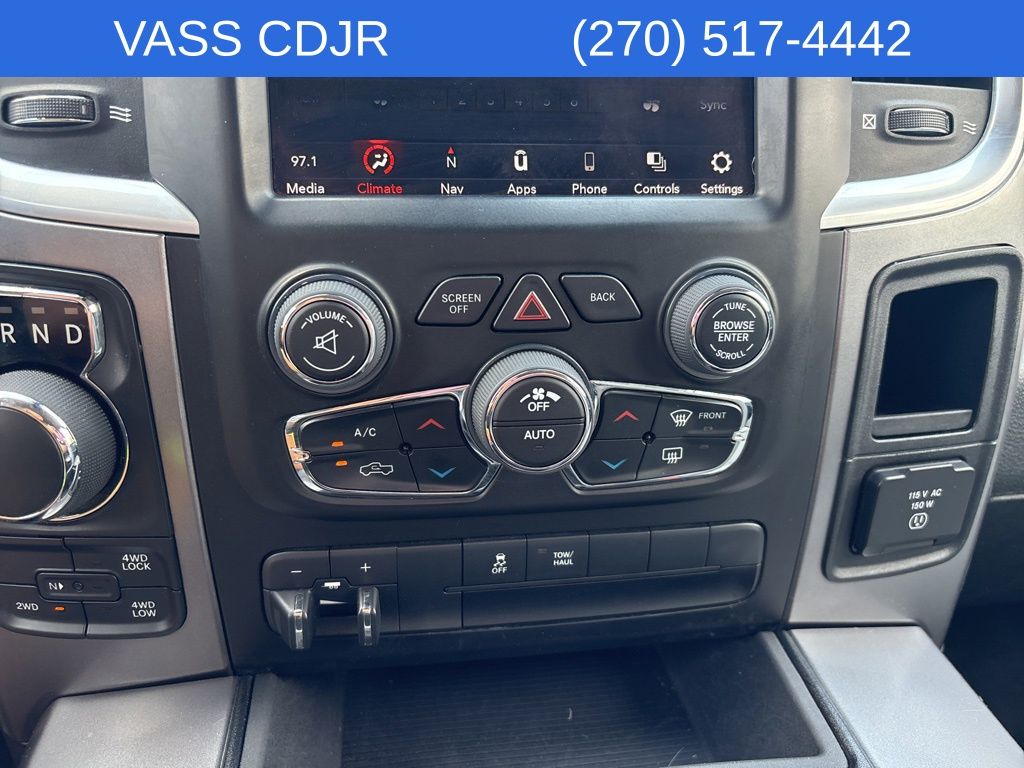 2023 Ram 1500 SLT photo 9