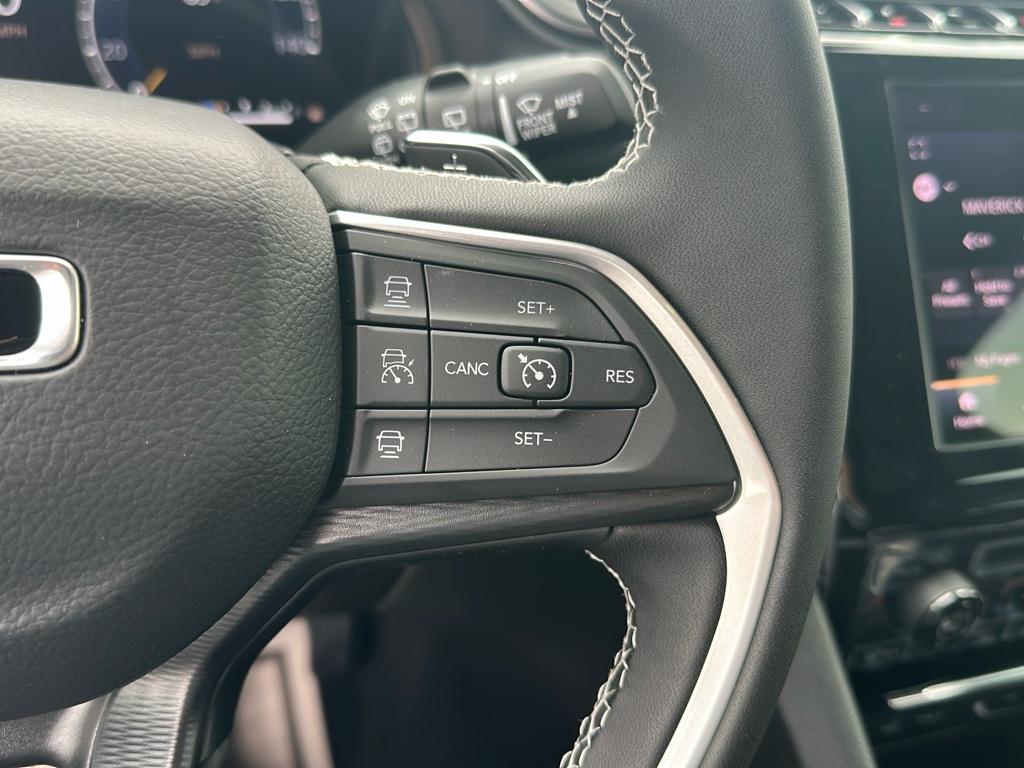 2025 Jeep Grand Cherokee Laredo X photo 31