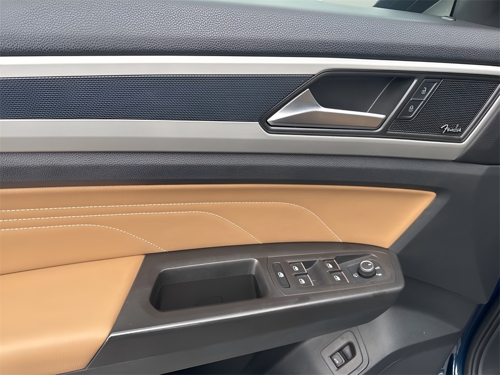 2023 Volkswagen Atlas Cross Sport V6 SEL Premium R-Line photo 26