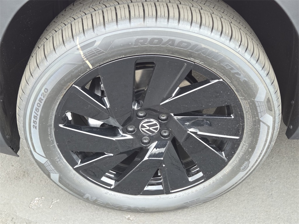 2026 Volkswagen Atlas SE Technology photo 3